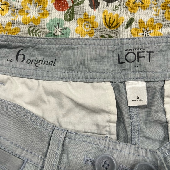 LOFT Light Gray Flat Front Men's Shorts - Picture 2 of 2